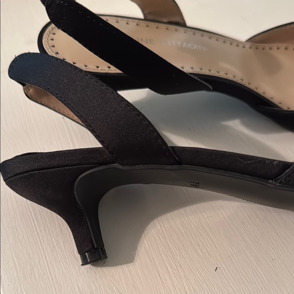 Adrienne Vittadini Black Slingback Heels with Crystal Buckle - Picture 2 of 2